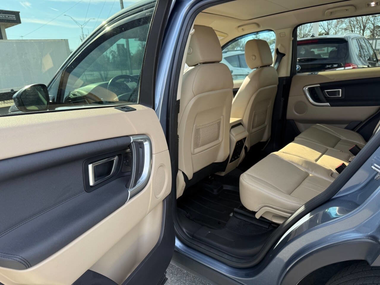 Used 2019 Land Rover Discovery Sport HSE image 9