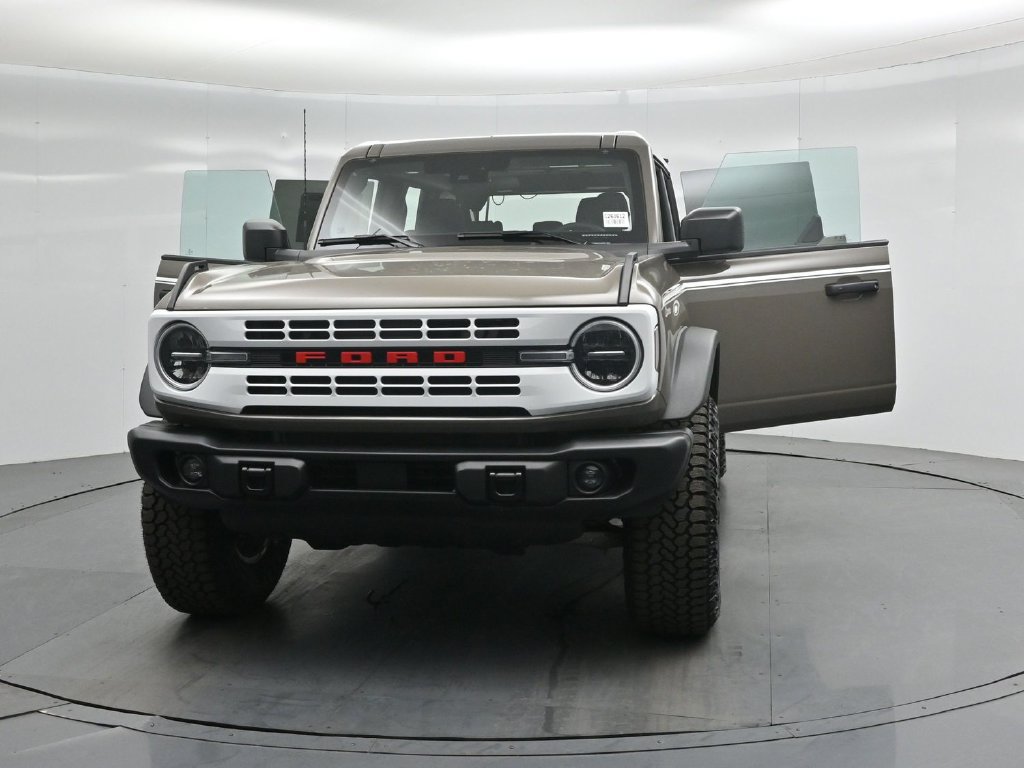 Certified 2026 Ford Bronco Heritage Edition AWD/4WD image 30