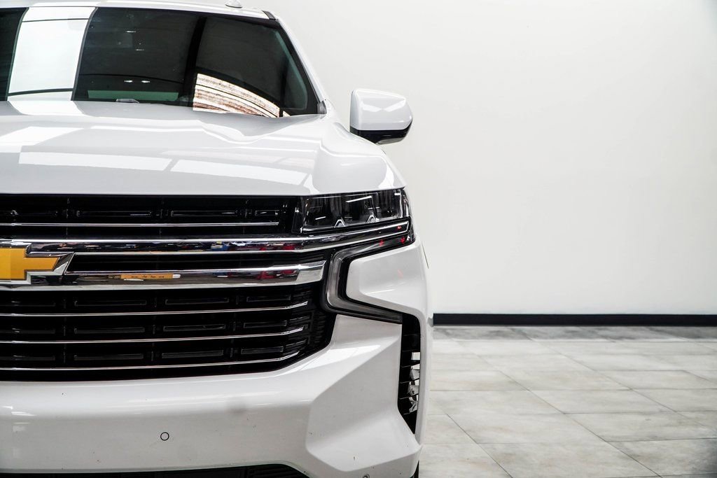 Used 2024 Chevrolet Suburban LT RWD image 4