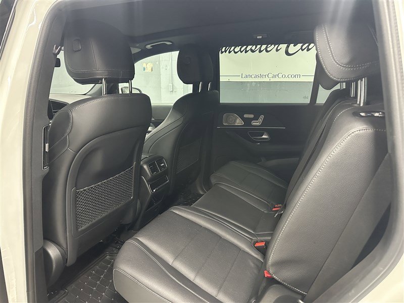Used 2023 Mercedes-Benz GLS 450 4MATIC image 3