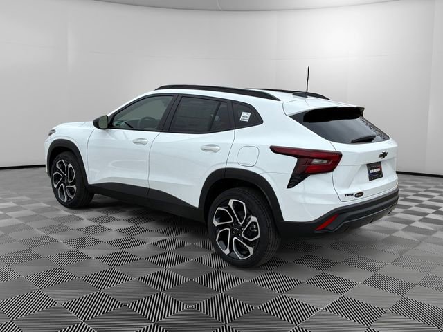New 2026 Chevrolet Trax RS w/ Sunroof Package FWD image 3