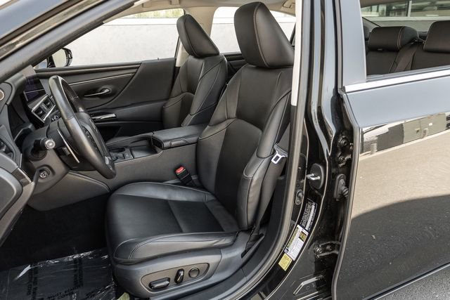 Used 2023 Lexus ES 350 w/ Premium Package image 9