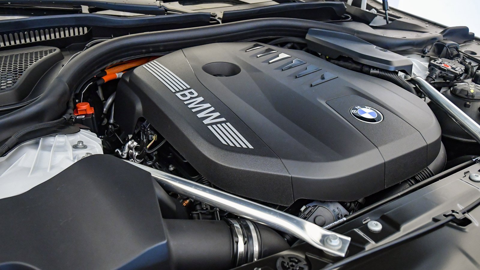 New 2026 BMW 550e xDrive image 35