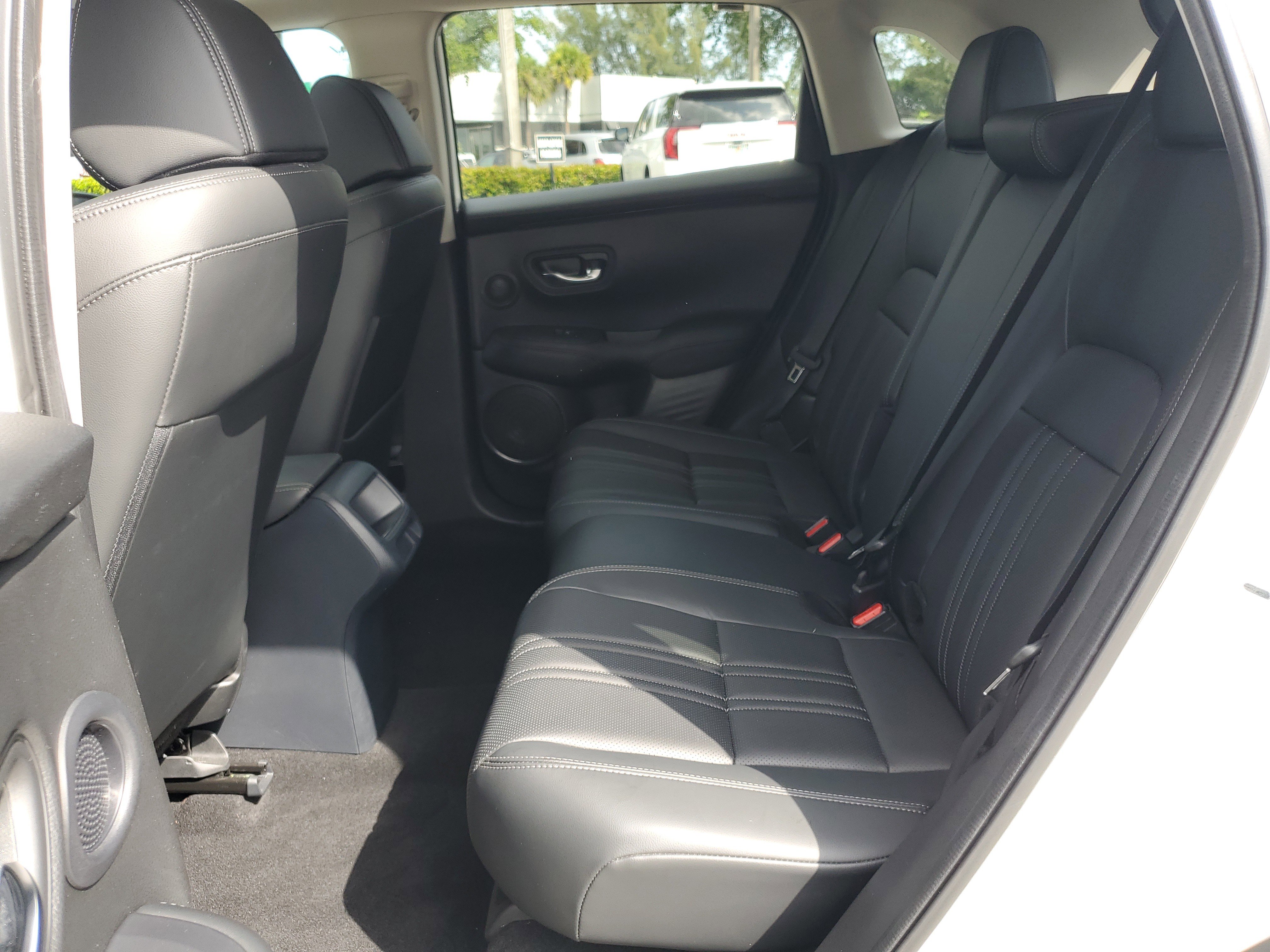 Used 2023 Honda HR-V EX-L image 14