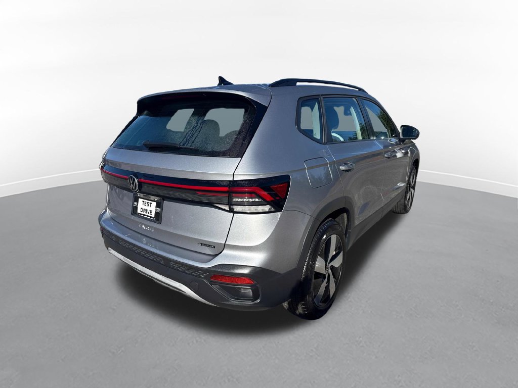 Used 2025 Volkswagen Taos S AWD/4WD image 6