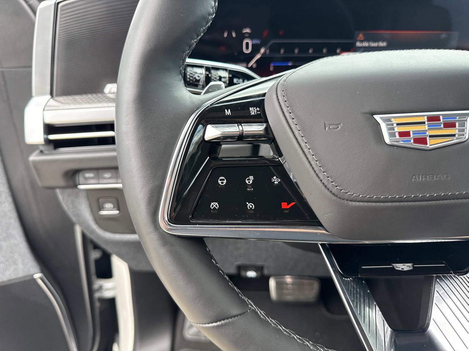 Used 2025 Cadillac Escalade V image 32