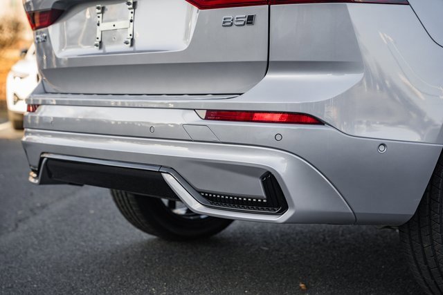 New 2026 Volvo XC60 B5 Plus w/ Protection Package Premier image 8