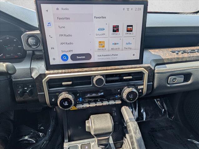 Used 2025 Toyota Tacoma Limited AWD/4WD image 15
