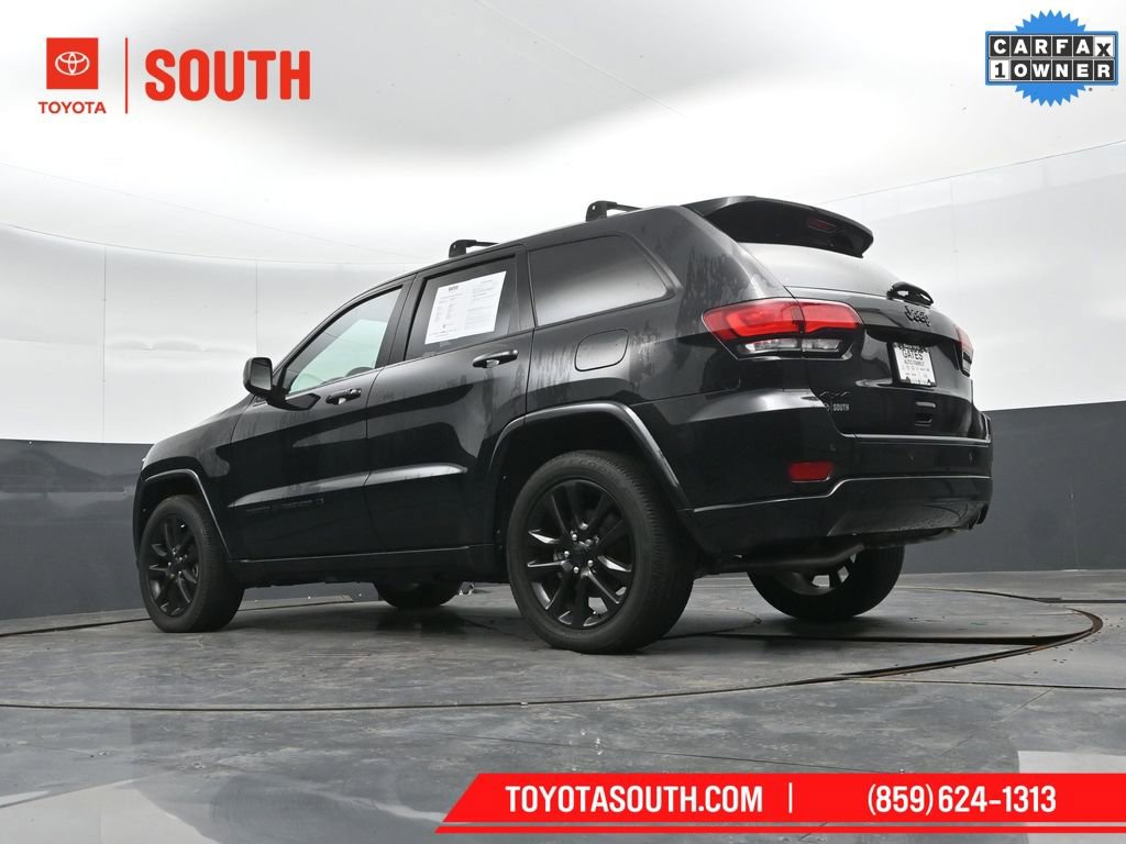 Used 2022 Jeep Grand Cherokee Laredo X image 46