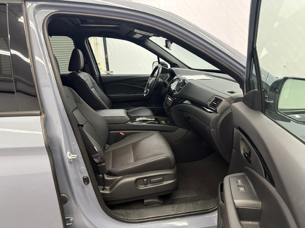 Used 2024 Honda Passport Black Edition image 15