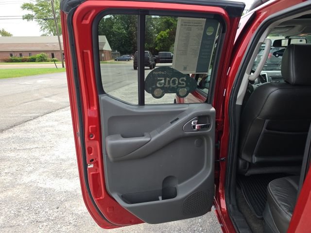 Used 2015 Nissan Frontier PRO-4X w/ Pro-4x Luxury Package AWD/4WD image 23