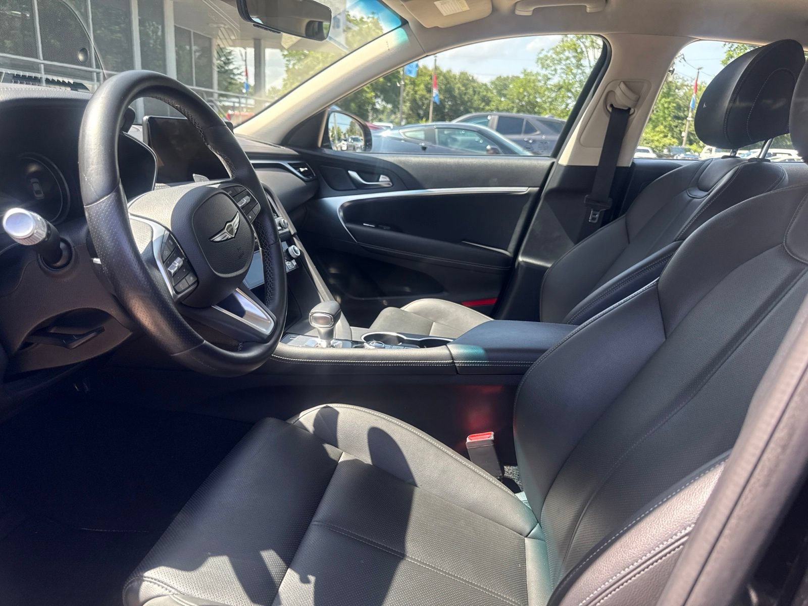 Used 2025 Genesis G70 2.5T RWD image 8