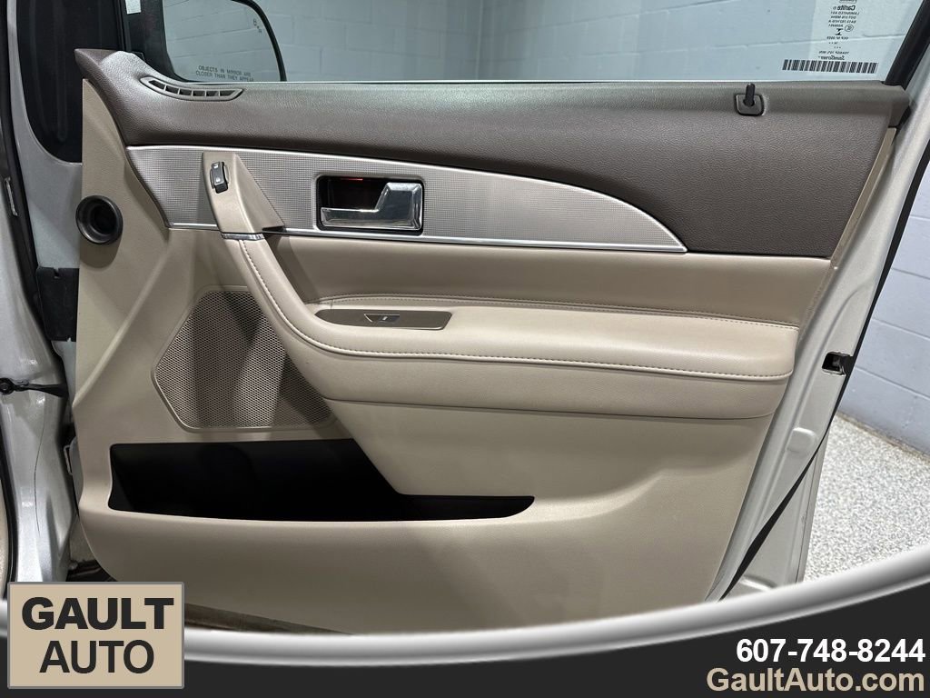 Used 2015 Lincoln MKX AWD w/ Equipment Group 102A image 18