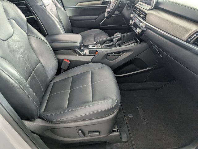 Used 2022 Kia Telluride SX w/ Nightfall Edition Package AWD/4WD image 36