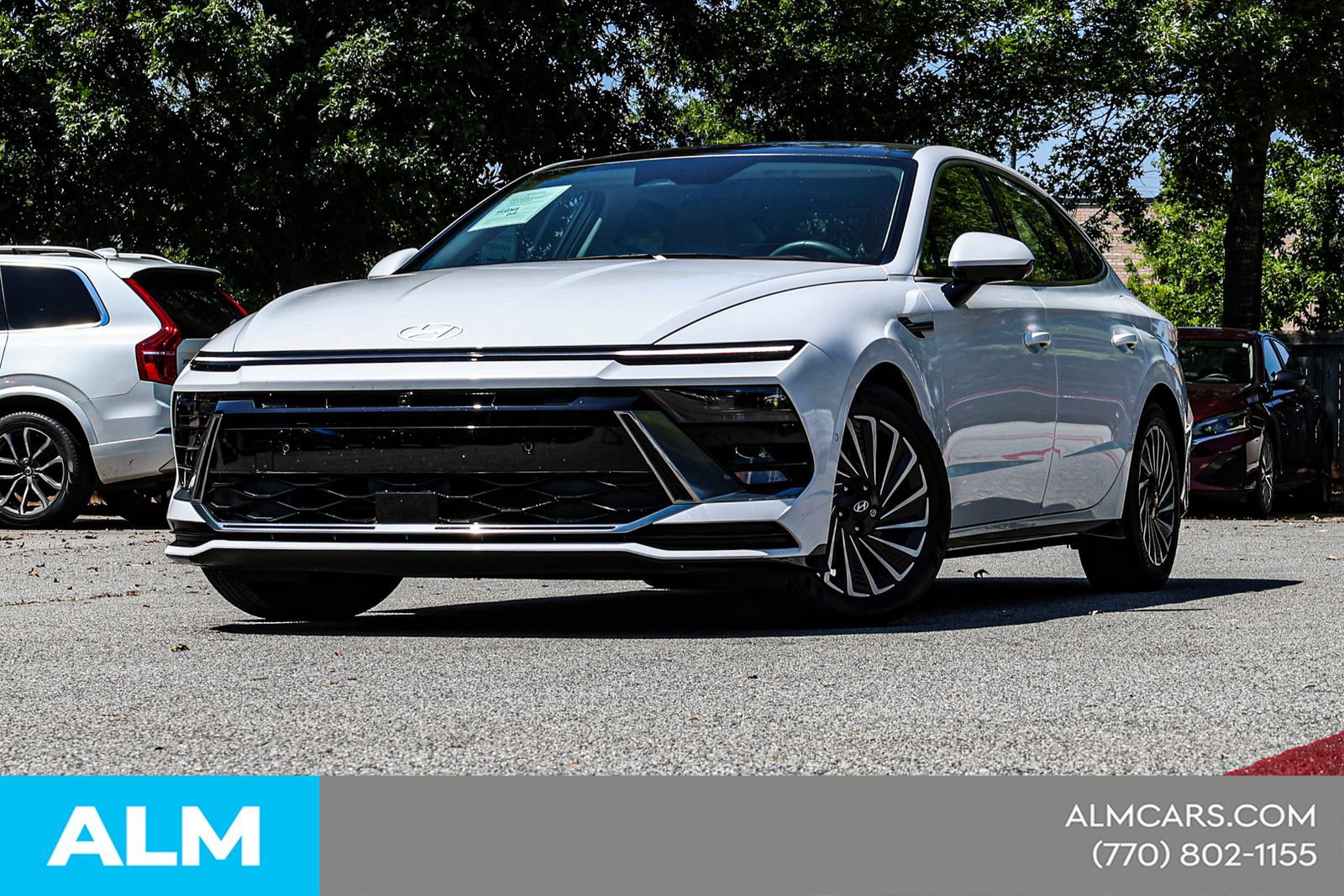 Used 2025 Hyundai Sonata Limited FWD image 2