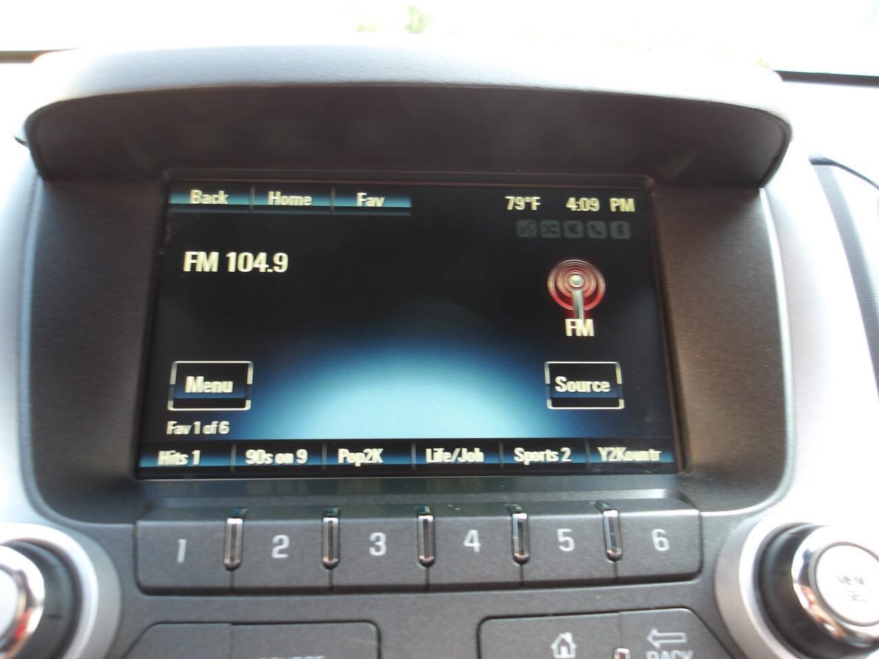 Used 2015 Chevrolet Equinox LT w/ Driver Convenience Package FWD image 13
