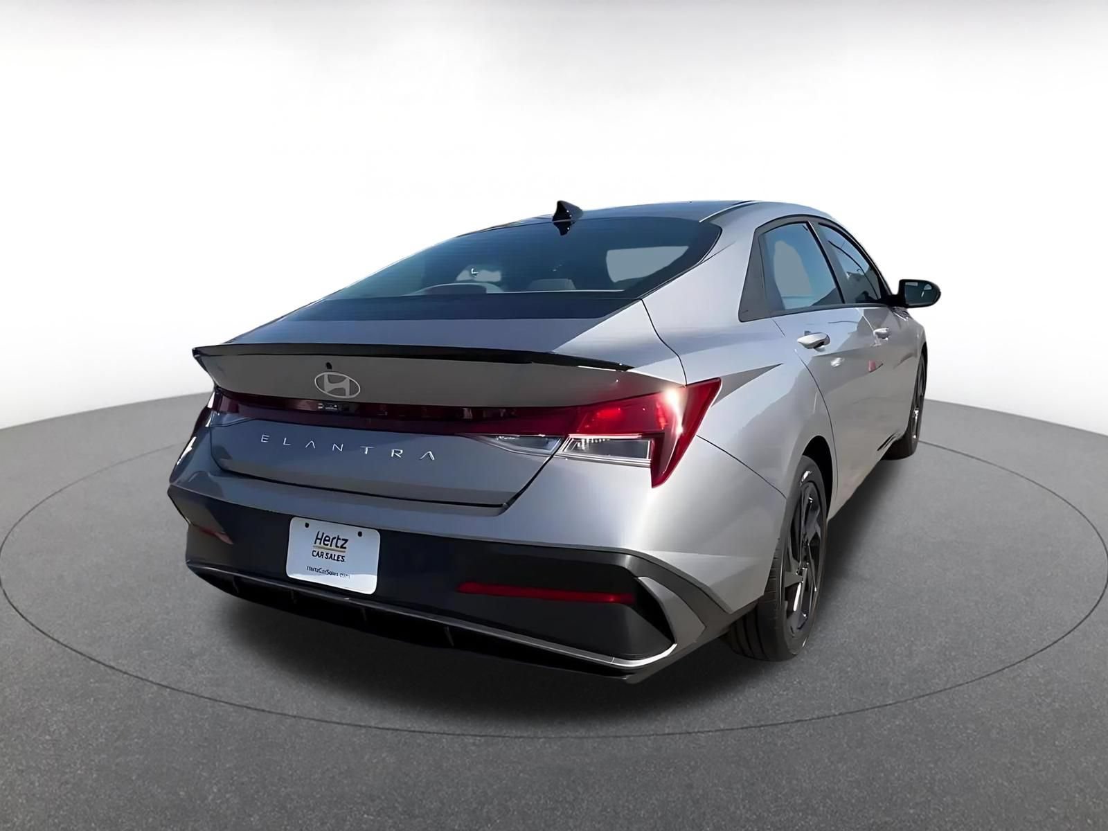 Used 2026 Hyundai Elantra Sport FWD image 14