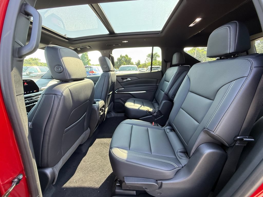 New 2026 Chevrolet Traverse LT w/ Sun and Wheel Package FWD image 26