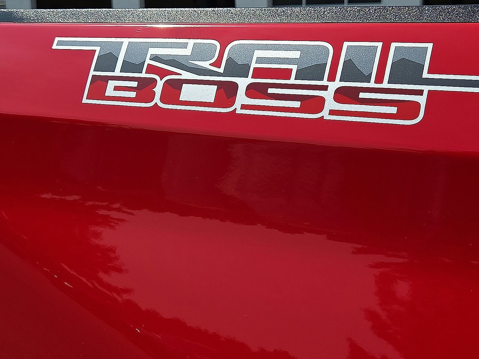 Used 2024 Chevrolet Silverado 1500 LT Trail Boss w/ Convenience Package II image 7