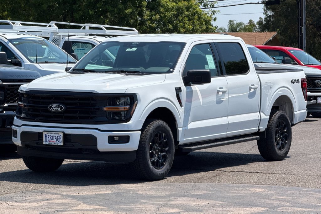New 2026 Ford F150 XLT w/ XLT Black Appearance Package AWD/4WD image 8
