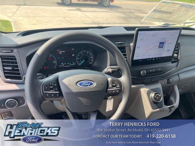 New 2023 Ford E-Transit Medium Roof RWD image 19