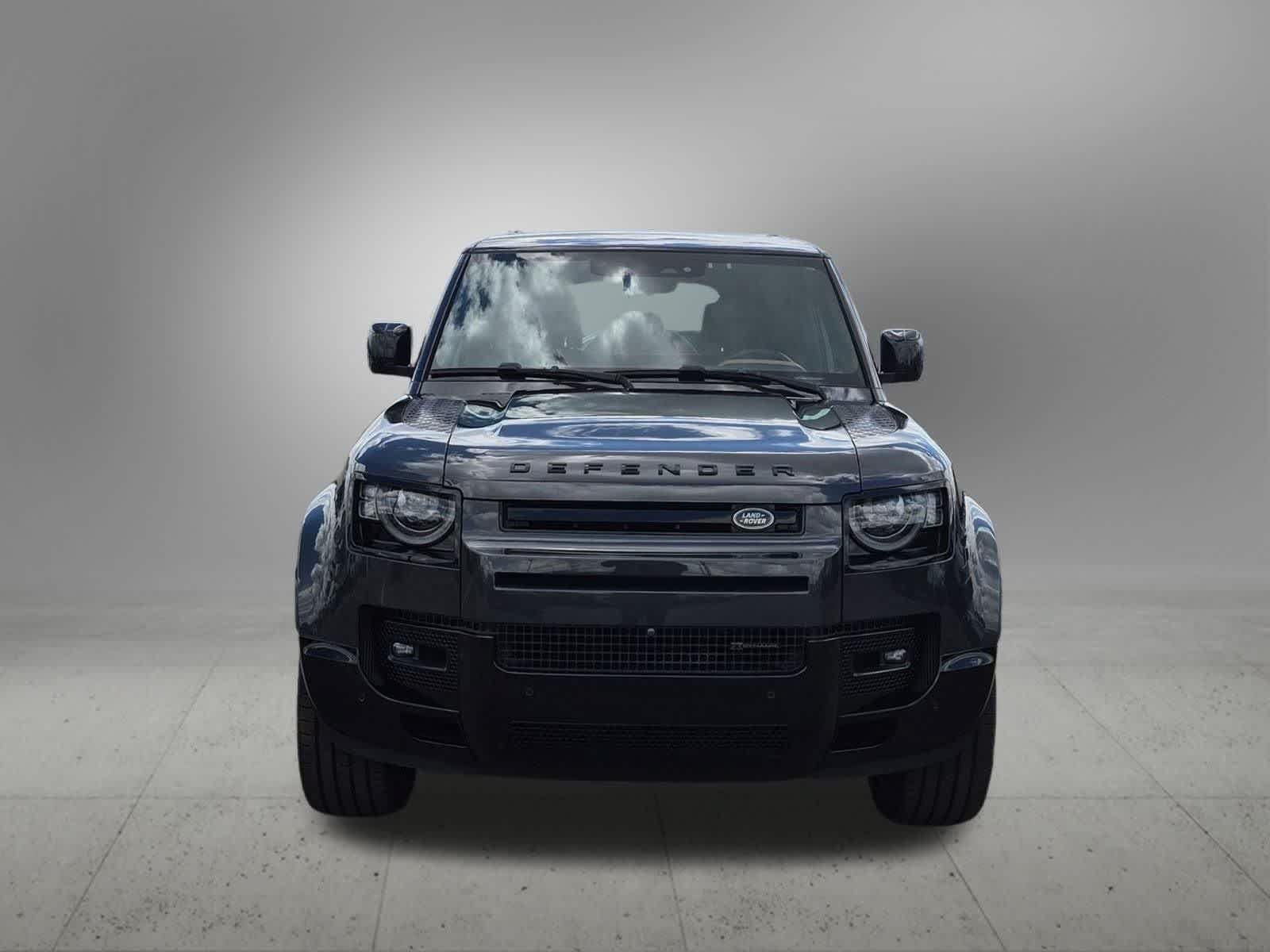 Certified 2023 Land Rover Defender 110 X-Dynamic SE AWD/4WD image 9