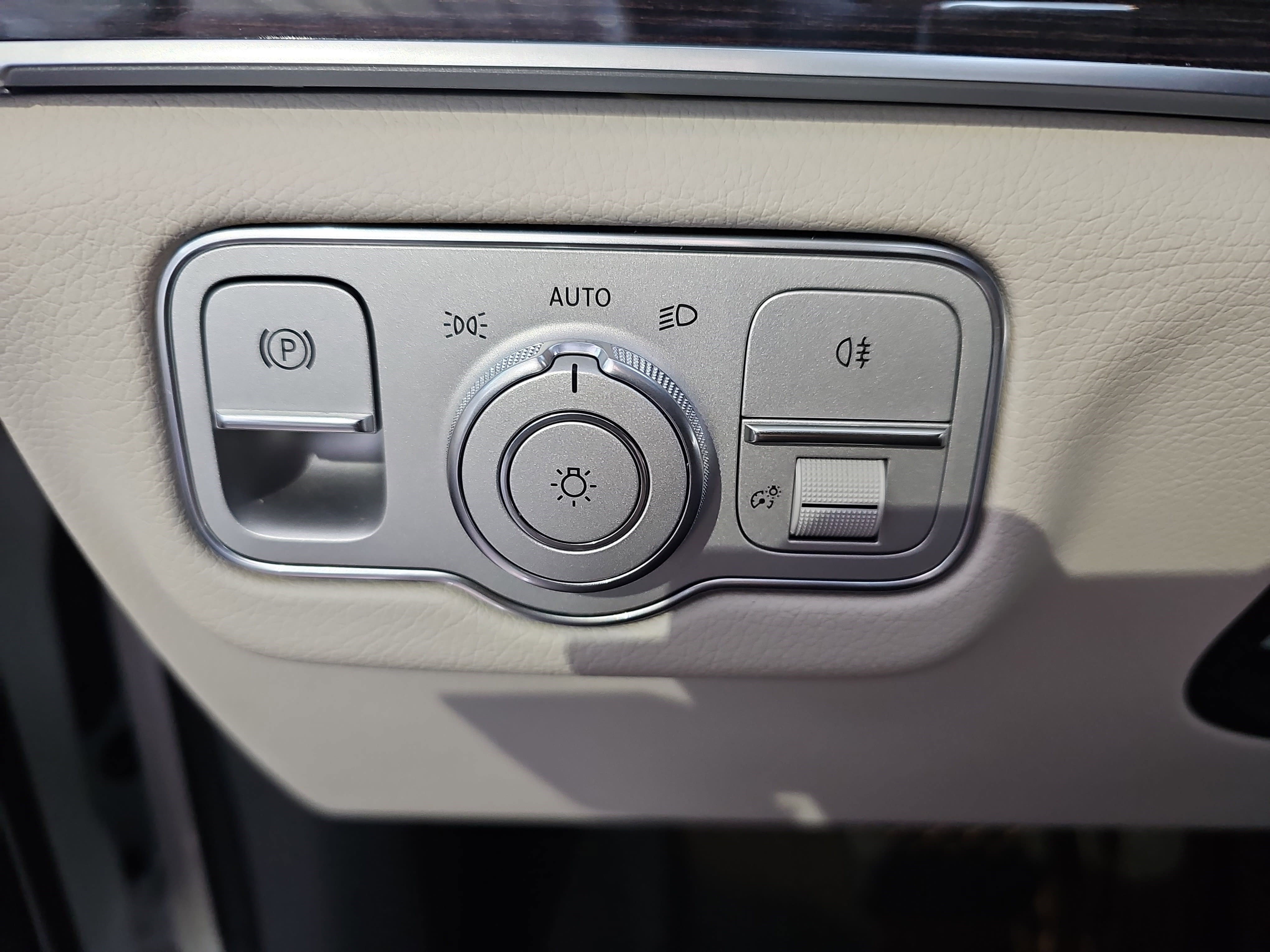 Certified 2026 Mercedes-Benz GLE 450 4MATIC image 28