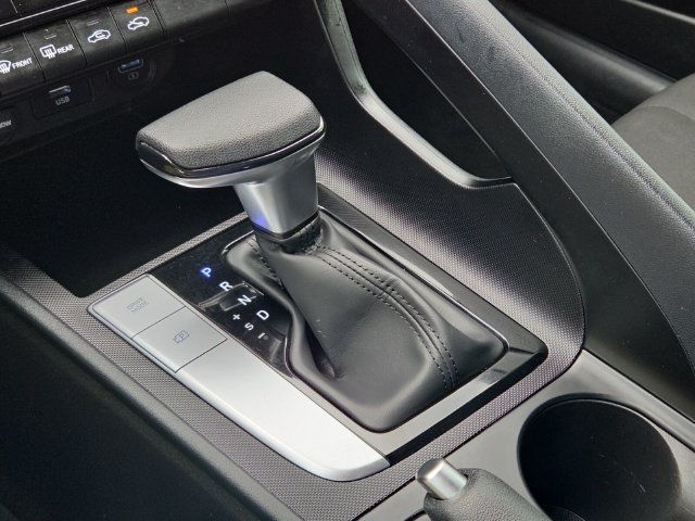 Used 2023 Hyundai Elantra SEL FWD image 19