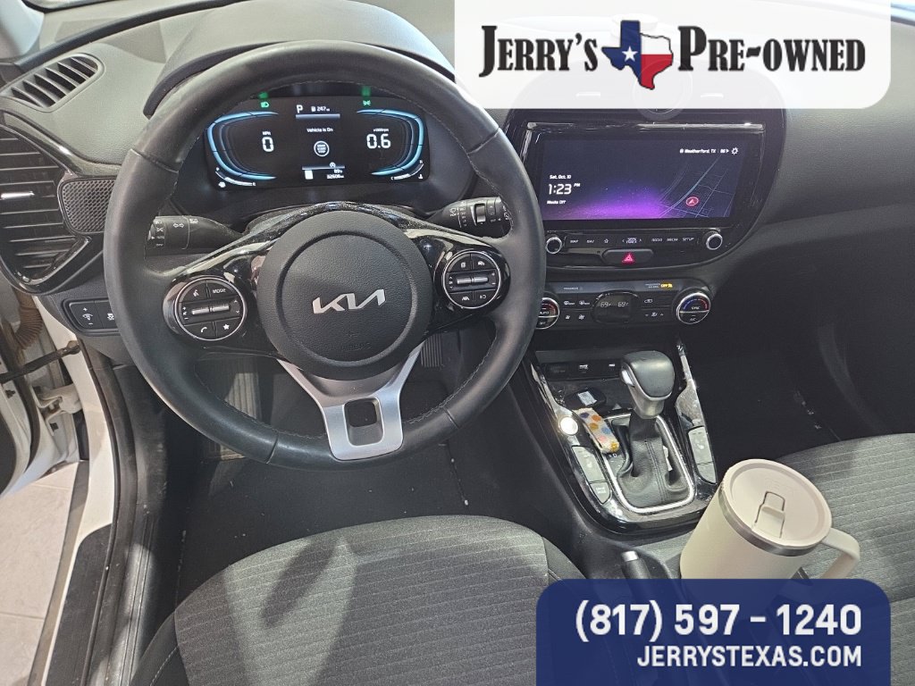 Used 2025 Kia Soul EX FWD image 9