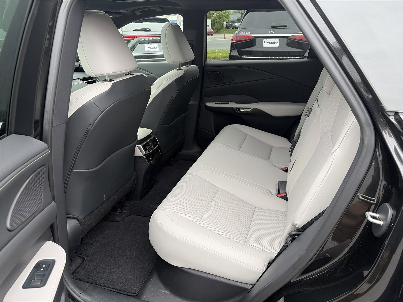 Used 2025 Lexus RX 350 Premium w/ Convenience Package AWD/4WD image 12