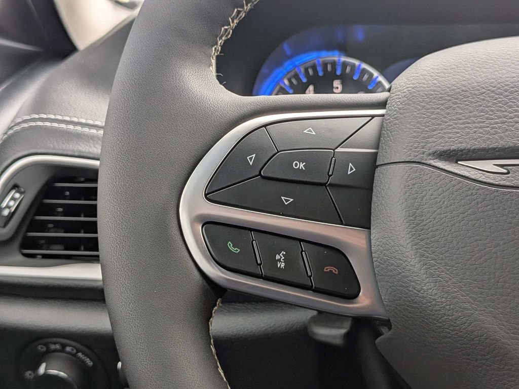 New 2027 Chrysler Pacifica Select w/ Family Tech Group FWD image 26