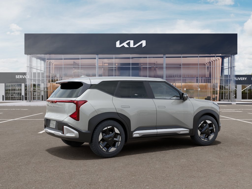 New 2027 Kia Seltos S FWD image 6
