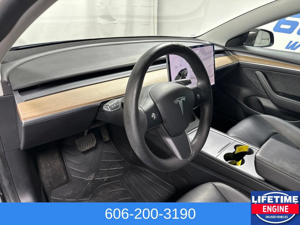 Used 2021 Tesla Model 3 Standard Range Plus RWD image 17