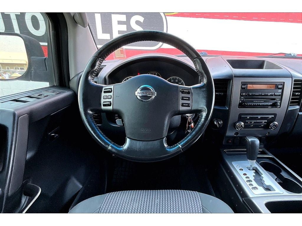 Used 2010 Nissan Titan SE w/ SE Value Truck Pkg AWD/4WD image 6