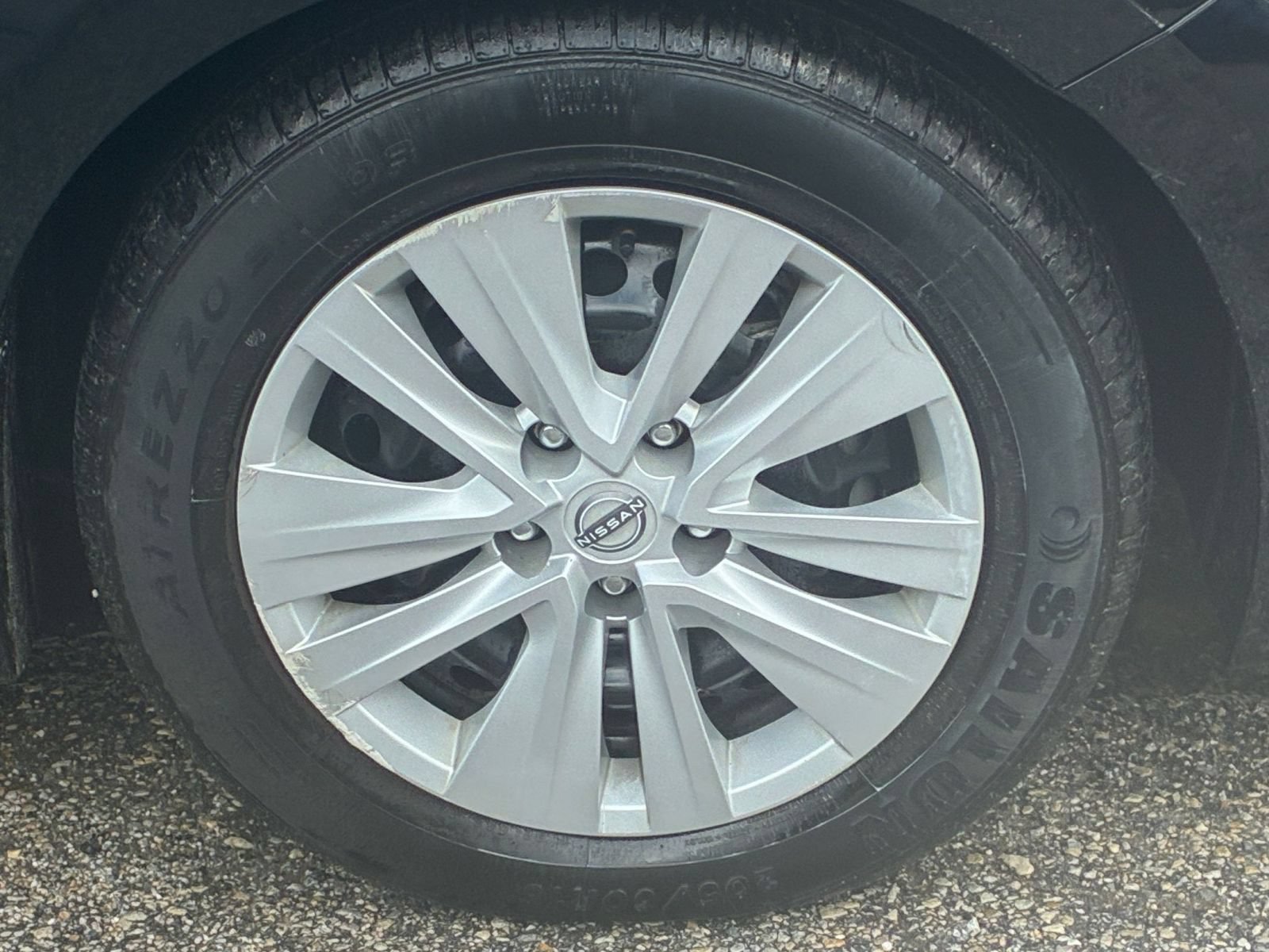 Used 2025 Nissan Sentra S FWD image 24