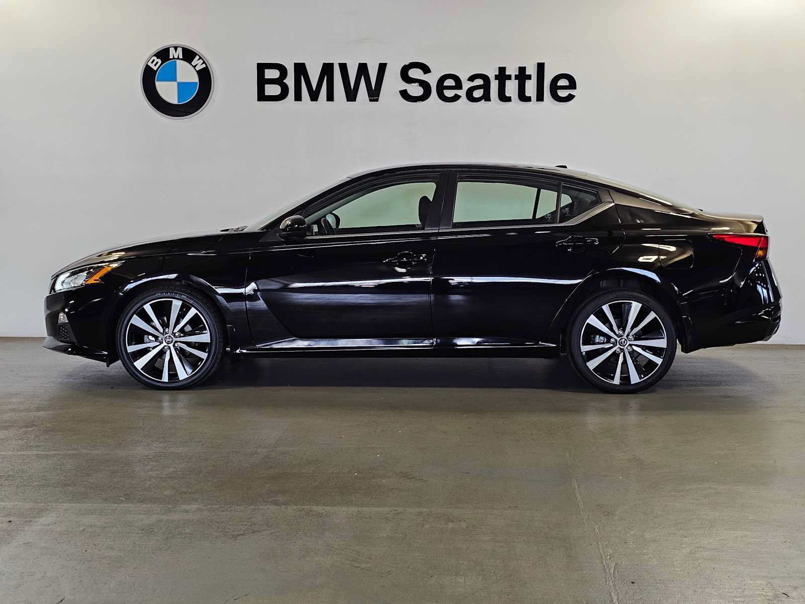 Used 2022 Nissan Altima 2.5 SR AWD/4WD image 3