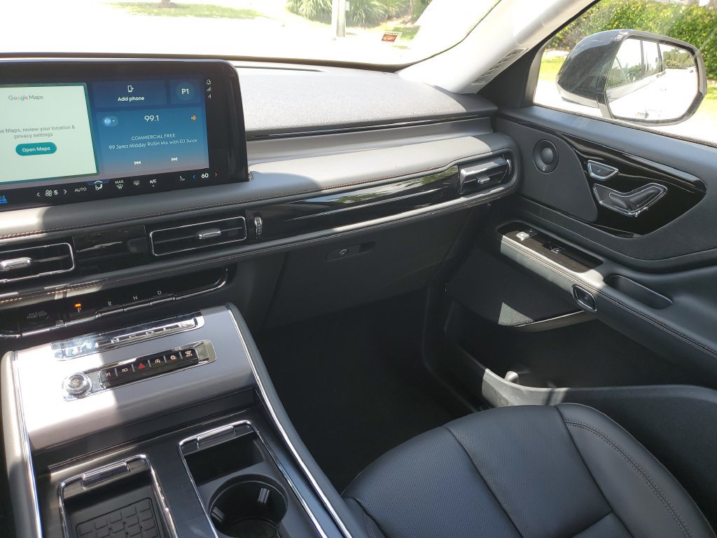 New 2026 Lincoln Aviator 2WD image 18