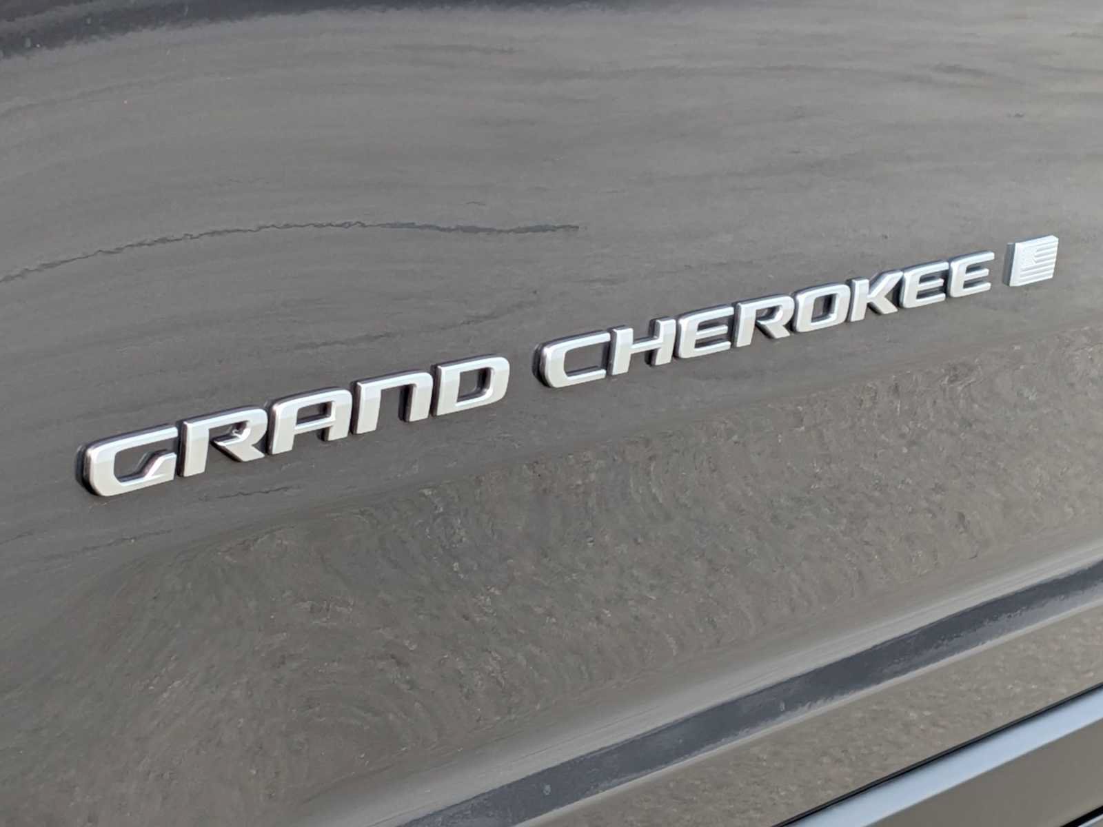 Used 2025 Jeep Grand Cherokee Laredo X w/ Luxury Tech Group I AWD/4WD image 12