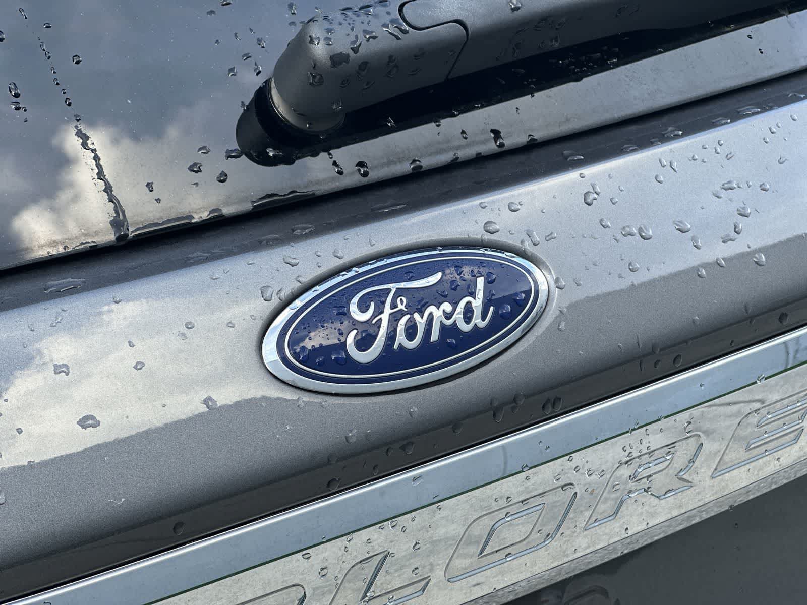 Used 2023 Ford Explorer XLT RWD image 16