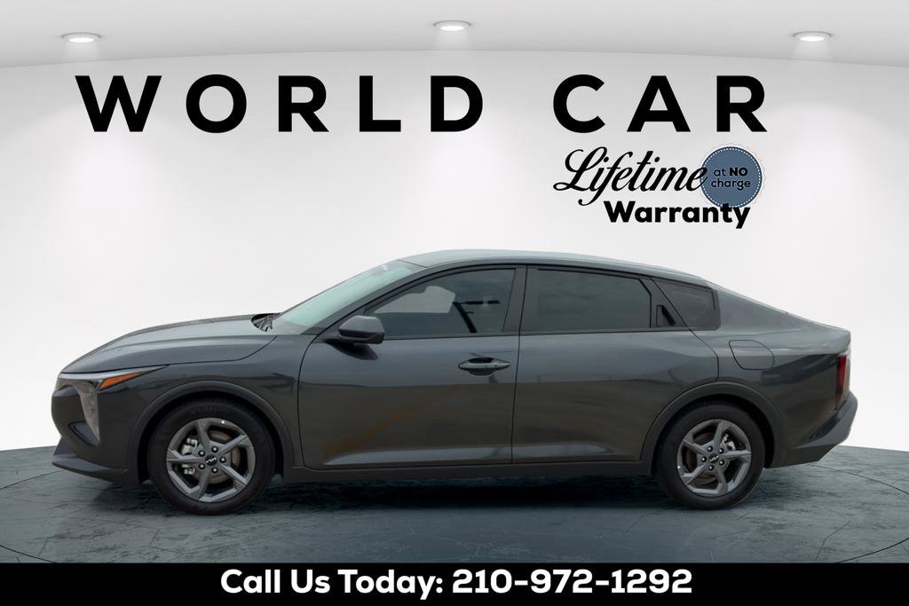 Certified 2025 Kia K4 image 6
