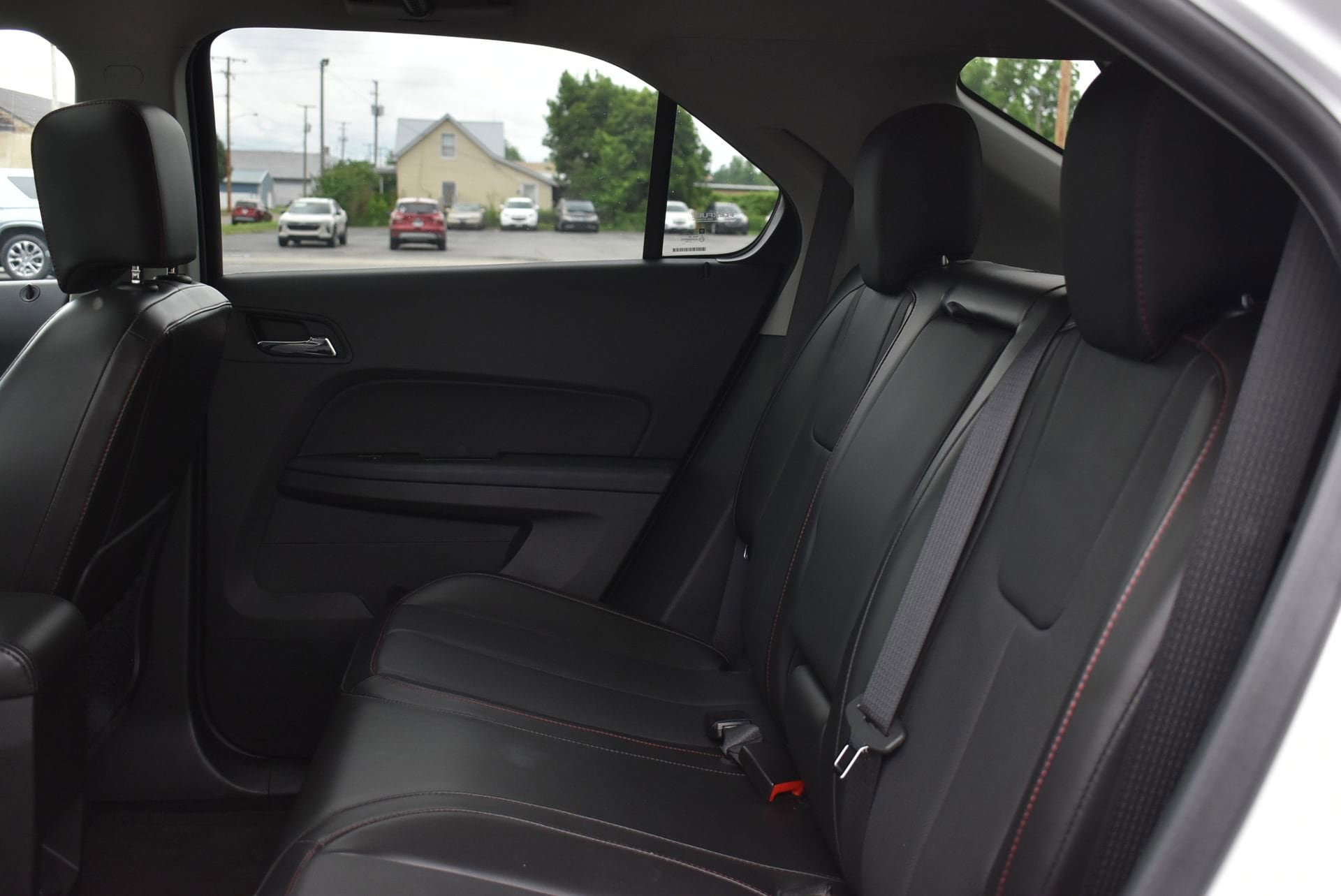 Used 2016 Chevrolet Equinox LTZ w/ Enhanced Convenience Package FWD image 14