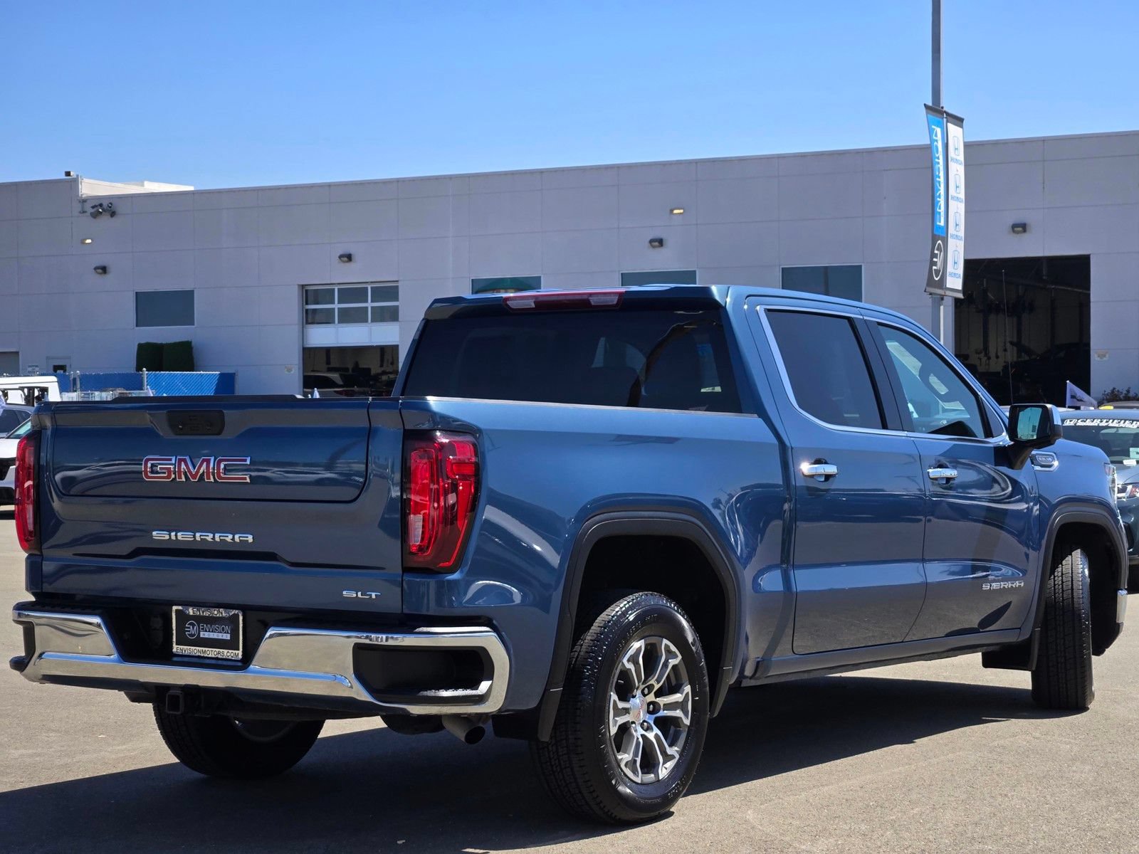Used 2024 GMC Sierra 1500 SLT RWD image 7