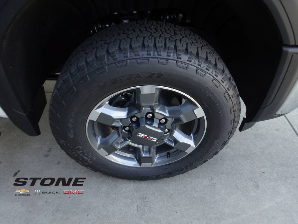 New 2026 GMC Sierra 2500 SLT w/ SLT Premium Package AWD/4WD image 11
