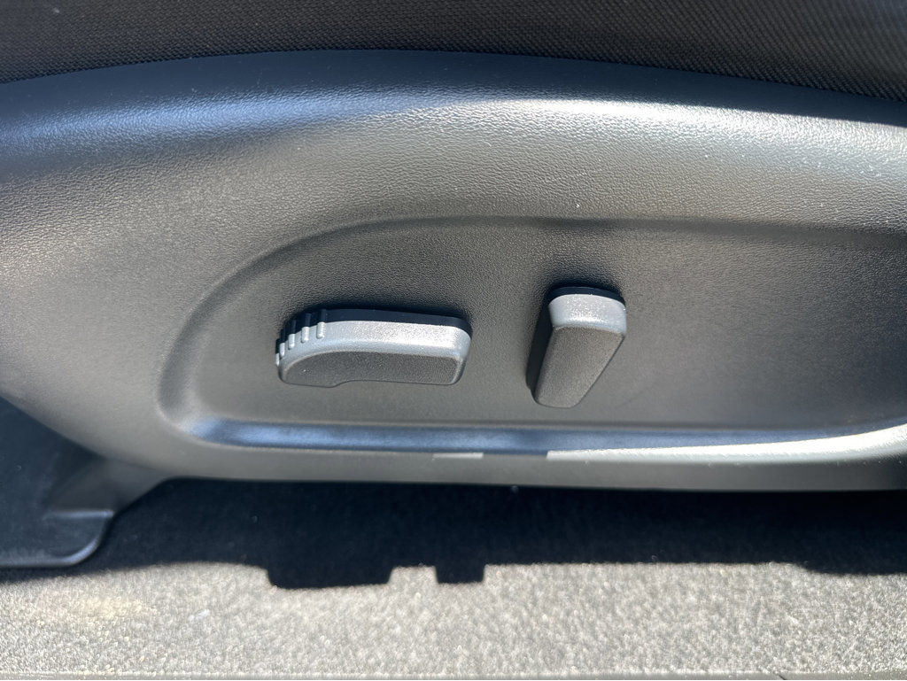 Used 2020 Nissan Pathfinder SV image 33