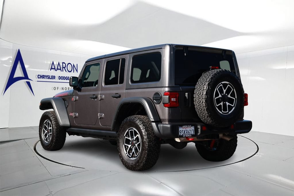 Used 2025 Jeep Wrangler Unlimited Rubicon AWD/4WD image 2
