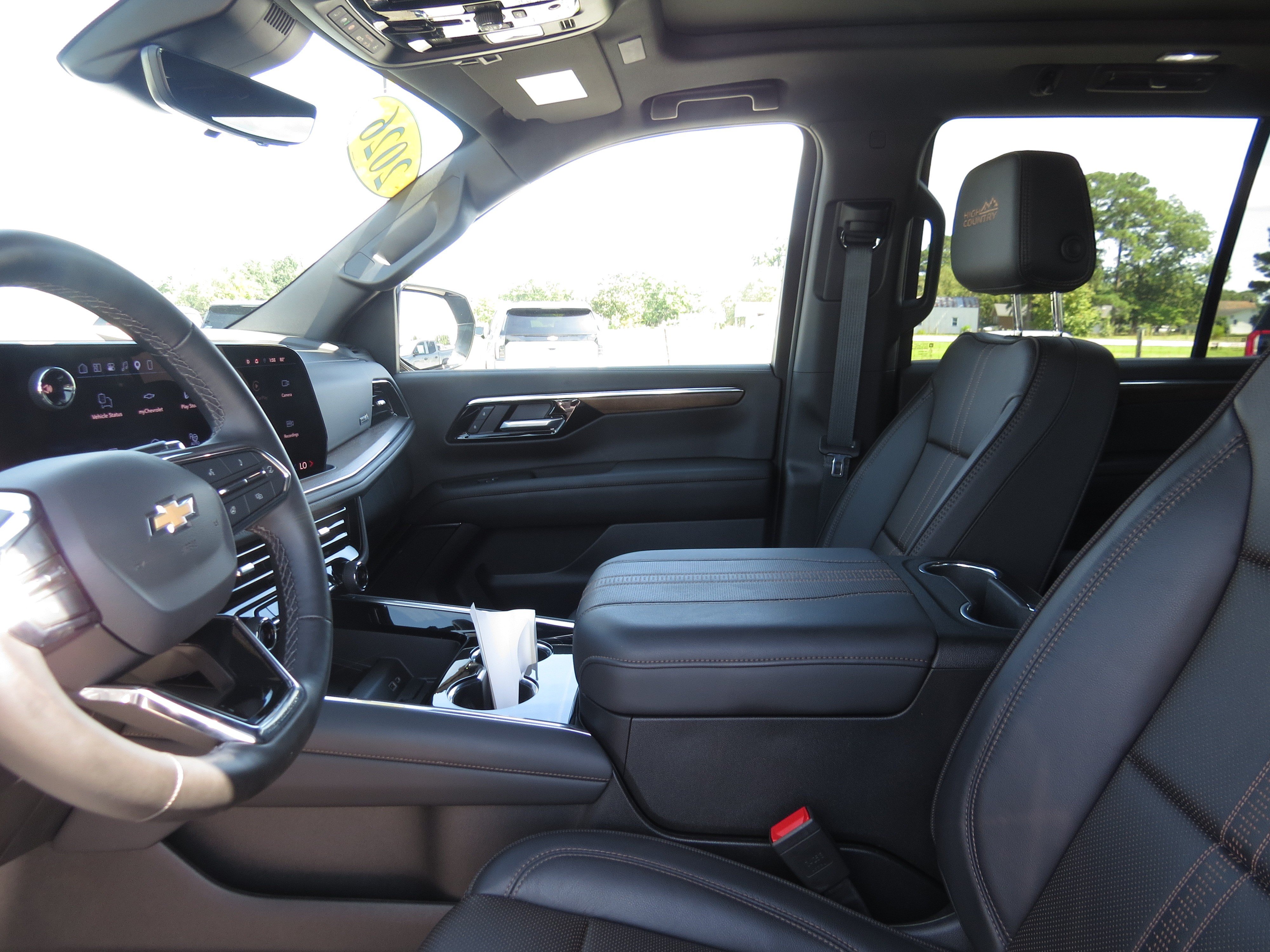 Used 2026 Chevrolet Tahoe High Country w/ Sun And Tow Package AWD/4WD image 15