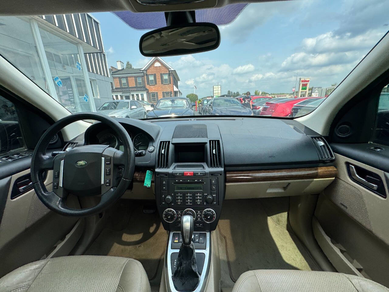 Used 2009 Land Rover LR2 HSE image 17