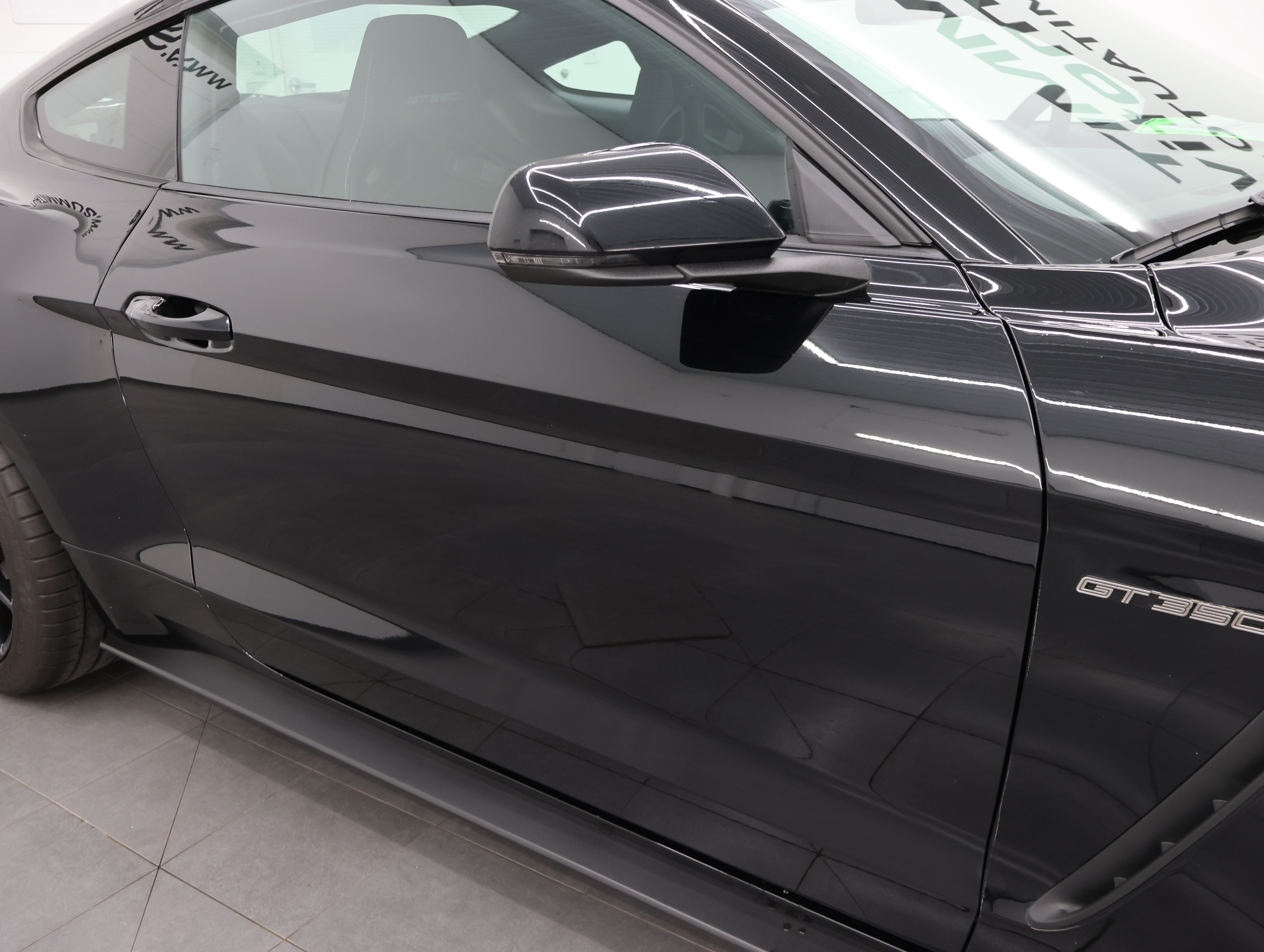 Used 2018 Ford Mustang Shelby GT350 w/ Electronics Package RWD image 26