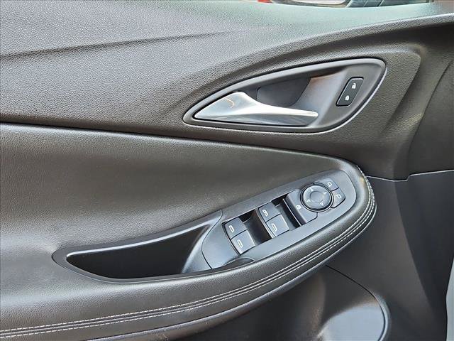 Used 2025 Buick Encore GX Preferred FWD image 21