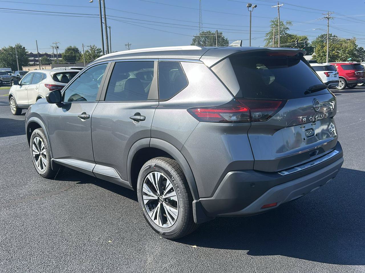 Used 2023 Nissan Rogue SV w/ SV Premium B Package FWD image 7
